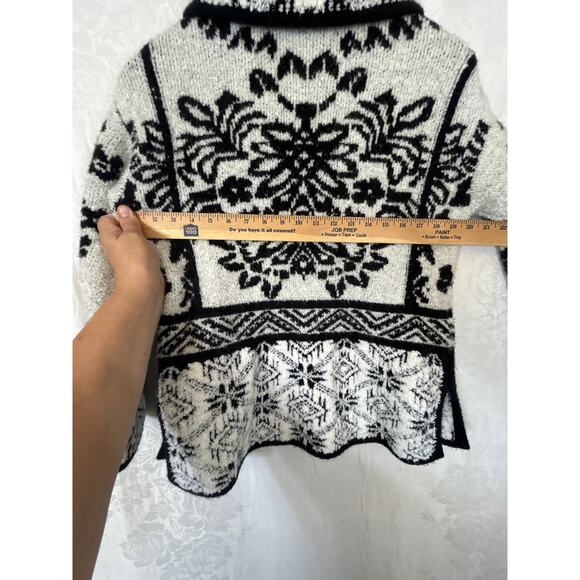 Moth Anthropologie Sweater Small White Black Floral Wool Blend 1/2 Zip Alaskan - Picture 10 of 11
